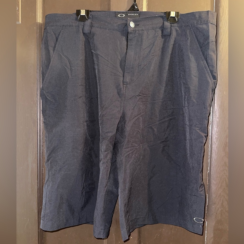 Men’s Oakley shorts